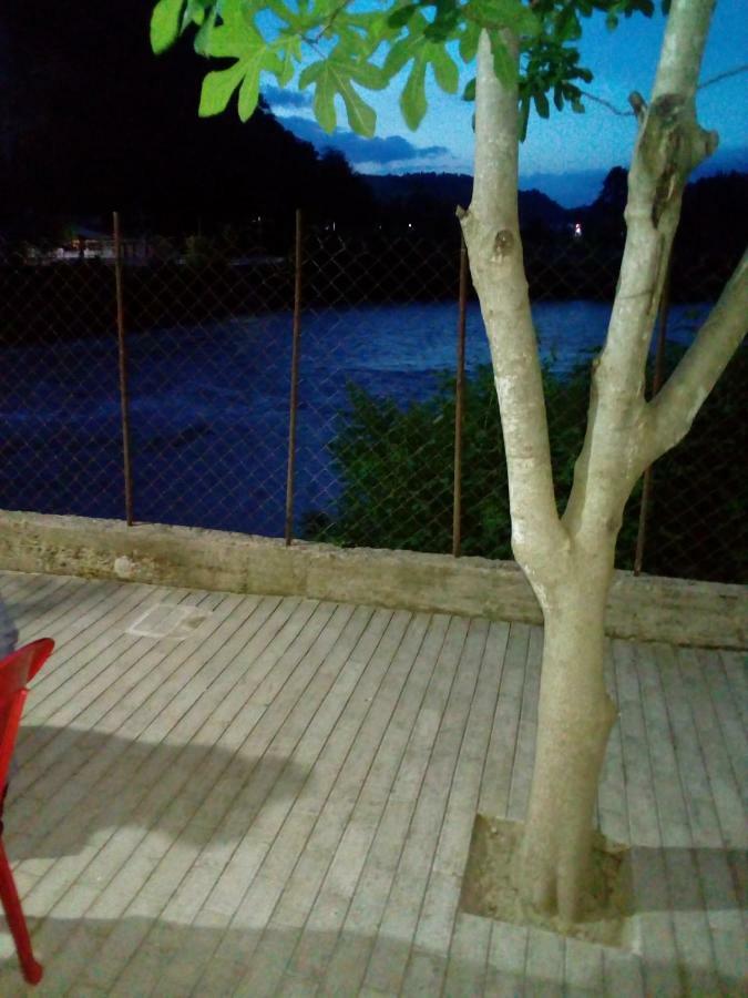 Отель Гостевой дом A RIONI Кутаиси Экстерьер фото